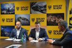 Piotr Olczak (MTT) i Jerzy Michalak (UMWD) prezentują szczegóły targowych imprez