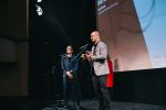 Rozdanie nagród. Robert Banasiak z nagrodą za film "Twój Vincent"