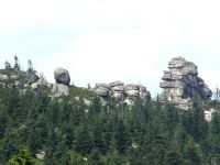 Widok od SE na Plecaki, Ptasiniec i Wysoczyniec ( zdjęcie: K.R.Mazurski)