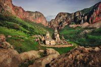 Klasztor w Armenii - fot. Tigran Lorsabyan