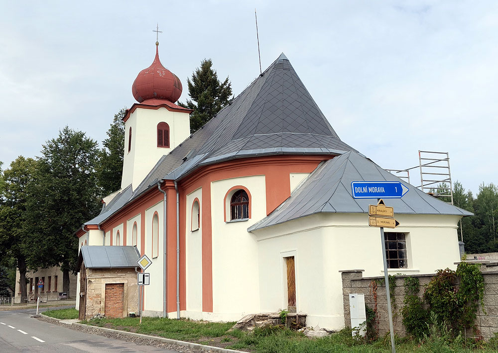 kosciol_cerveny_potok.jpg