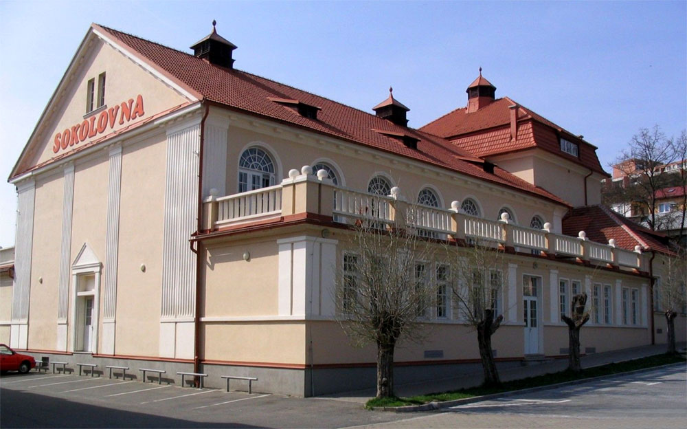zlin_sokolovna.jpg